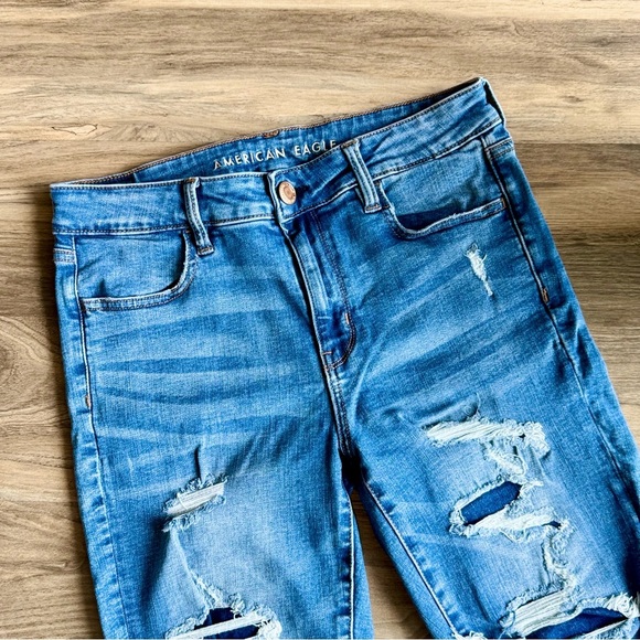 American Eagle Distressed High-Rise Skinny Jeans Medium Wash Size 10S - Picture 2 of 13